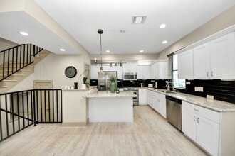 Building Photo - 4510 Inker St