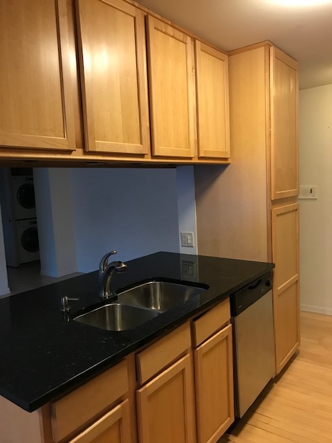 Building Photo - 709 Strom Dr