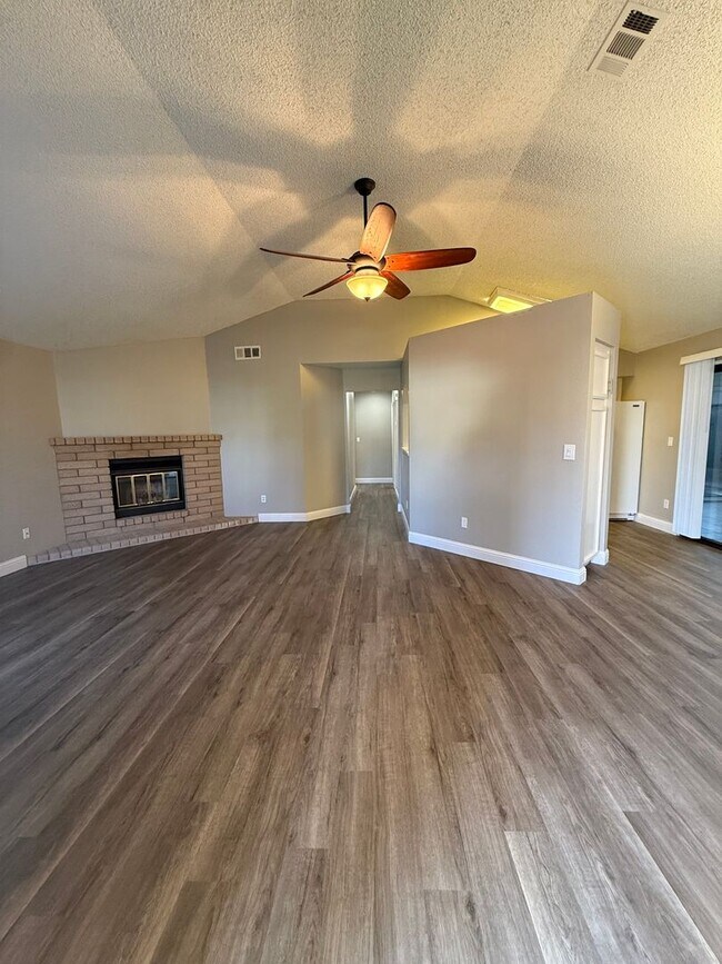 Foto del edificio - 4700 Wetherby Ct