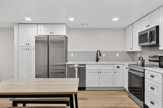 Foto del edificio - 8821 Quigley St