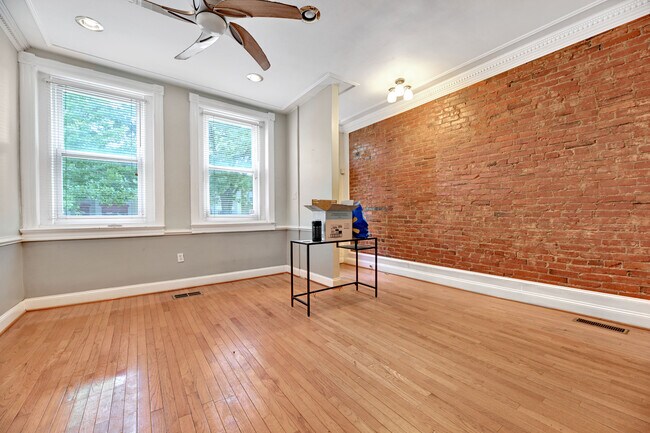 Foto del edificio - 76 P St NW