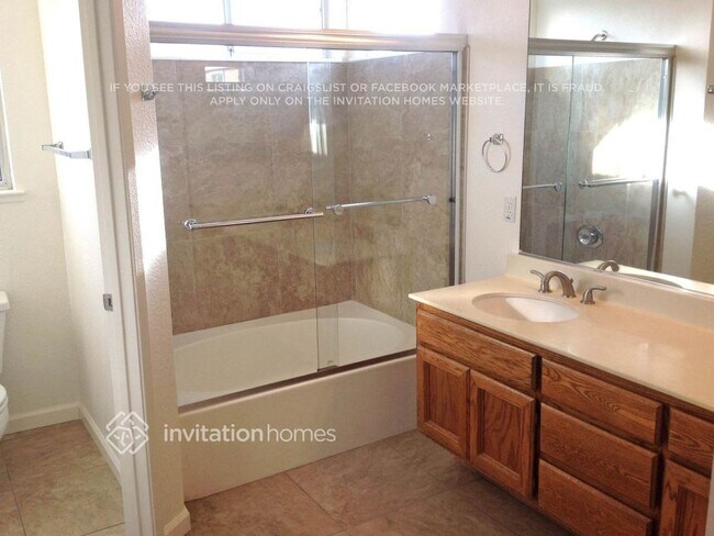 Foto del edificio - 8430 Gooseberry Ct