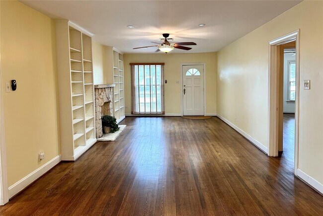 Building Photo - 709 W 34th St