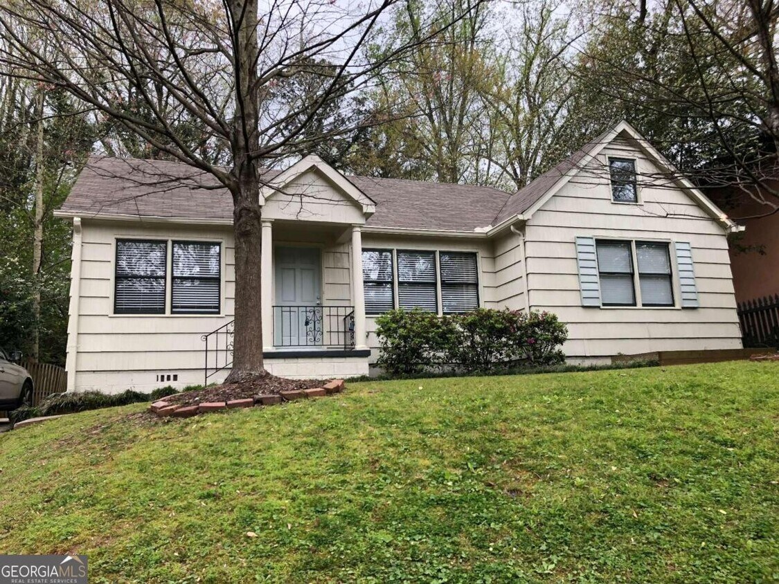 Foto principal - 901 Cumberland Rd NE