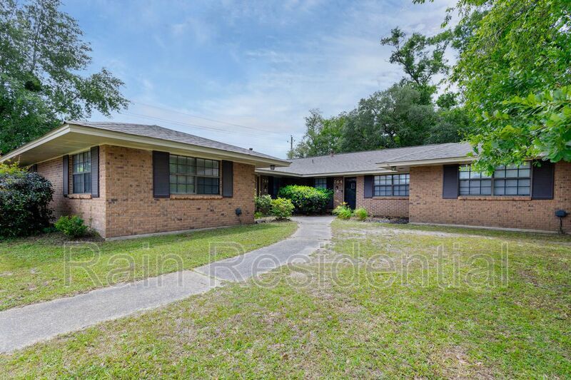 744 Parkwood Dr, Long Beach, MS 39560 House for Rent in Long Beach