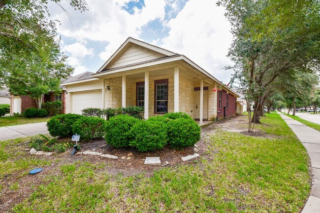 Foto del edificio - 6014 Starbrook Creek Dr