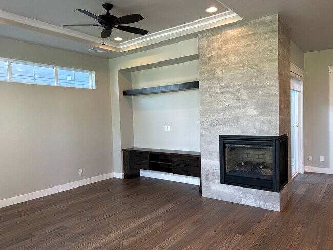 Building Photo - 5016 S Palatino Way