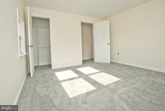 Foto del edificio - 2530 Chestnut Ave
