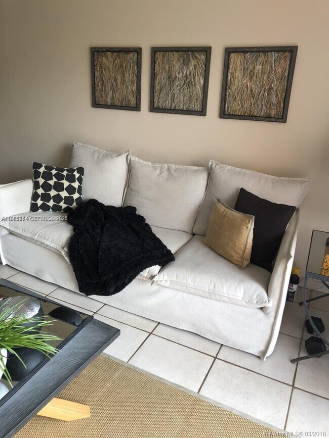 Foto del edificio - 7740 Camino Real