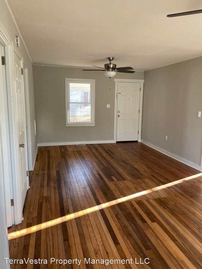 Foto del edificio - 3 br, 1 bath House - 1021 Parsonage Road