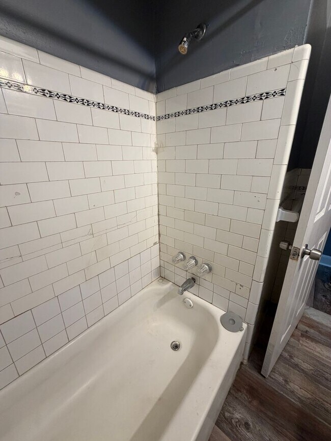 Foto del edificio - 4827 Berkshire St