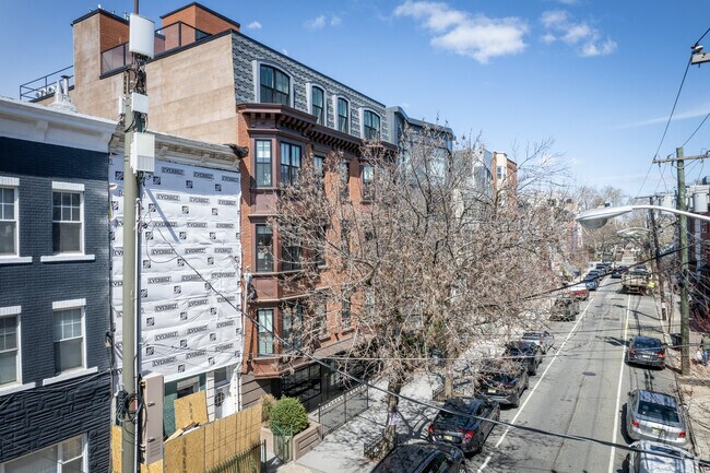 Building Photo - 306-308 Park Ave