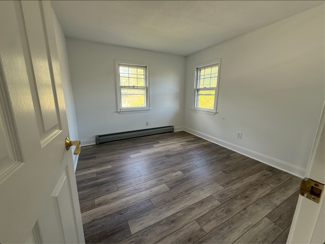 Building Photo - 143 E High St