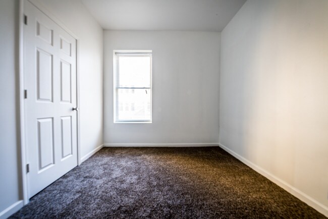 Foto del edificio - 7155 S Green St