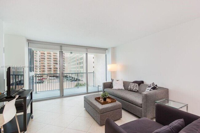 Foto del edificio - 2655 Collins Ave