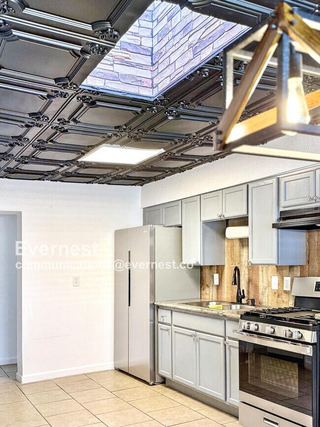Foto del edificio - 1625 W Buckeye Ln