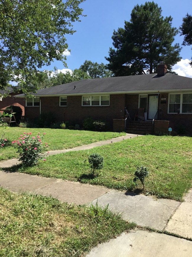 Building Photo - 3 br, 2 bath House - 521 N Shore Road