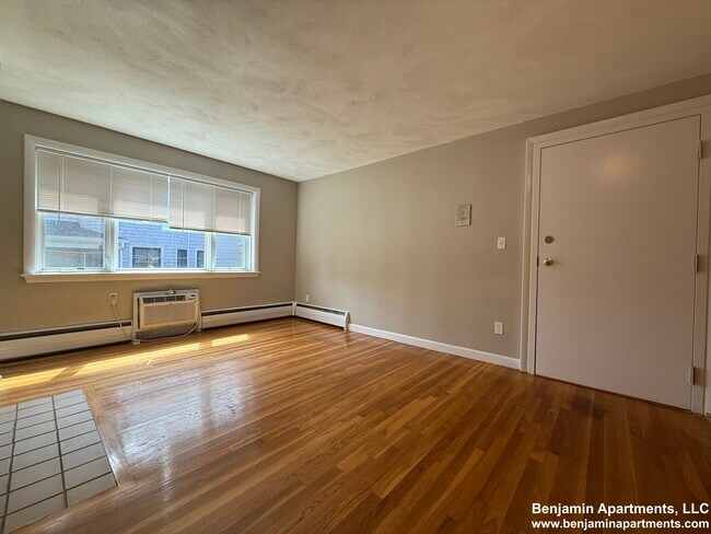 Building Photo - 50 Evergreen St