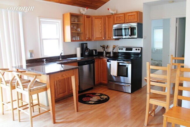 Foto del edificio - 171 Old Montauk Hwy