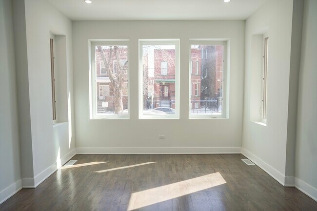 Building Photo - 1132 N Lawndale Ave
