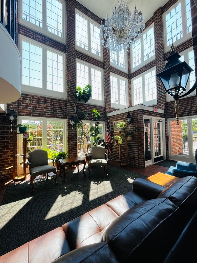 Building Photo - 520 Biesterfield Rd