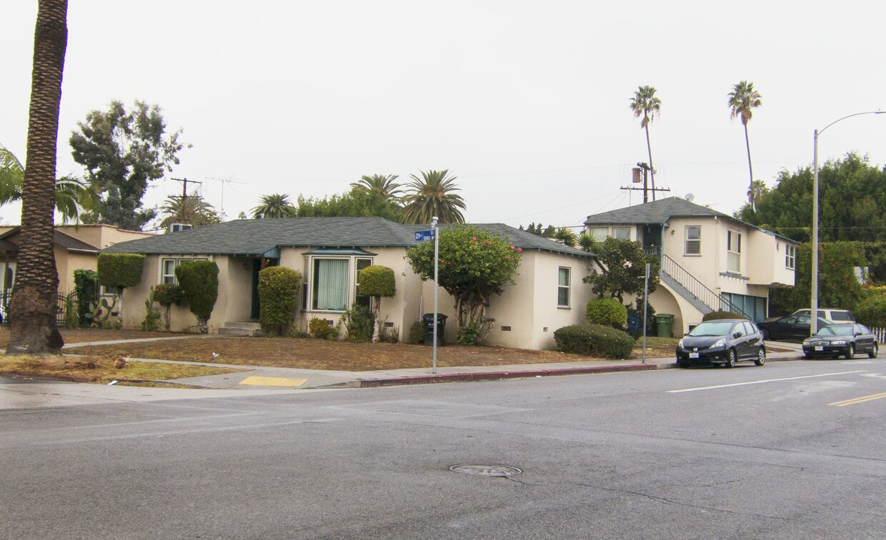 Primary Photo - 2021 S Redondo Blvd