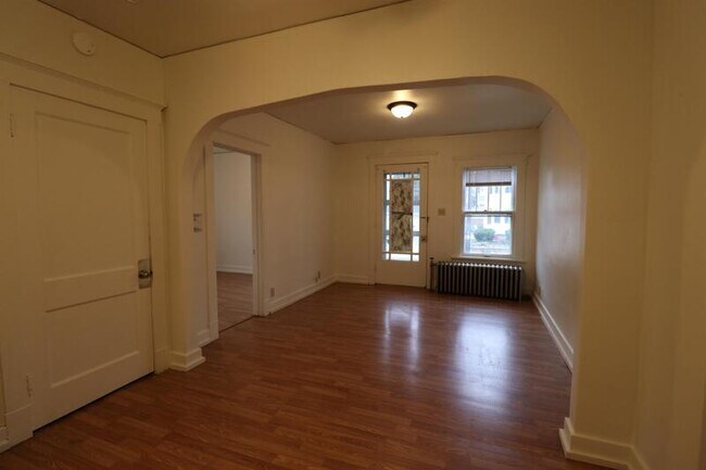 Foto del edificio - 1002 N. 13th St / 1302 Wisconsin Ave - 100...