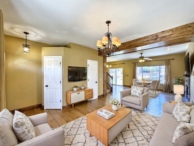 Foto del edificio - 6674 Chantilly Pl