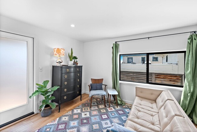 Building Photo - Woods Cove Ocean View Apartment