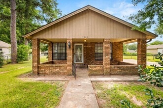 Building Photo - 5523 Jube St
