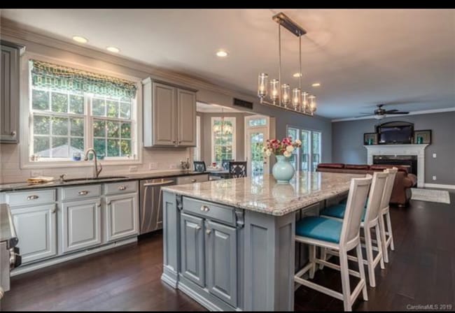 Building Photo - 17120 Clementine Ct