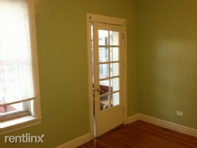 Foto del edificio - 2343 N Ridgeway Ave