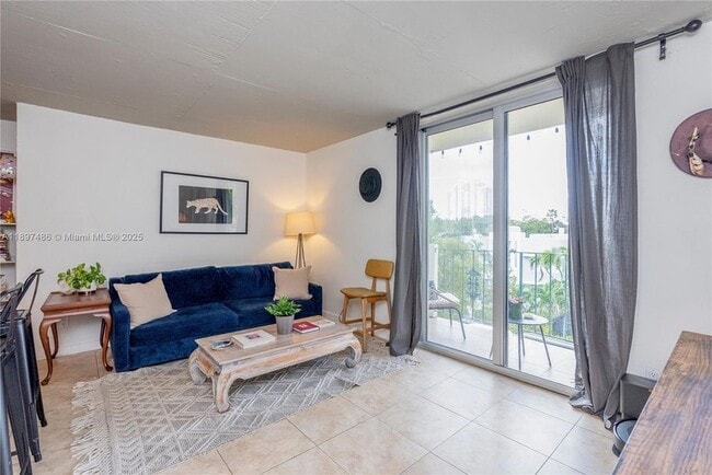 Photo - 915 Jefferson Ave Apartment