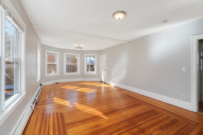 Foto del edificio - 1077-1077 Dexter St