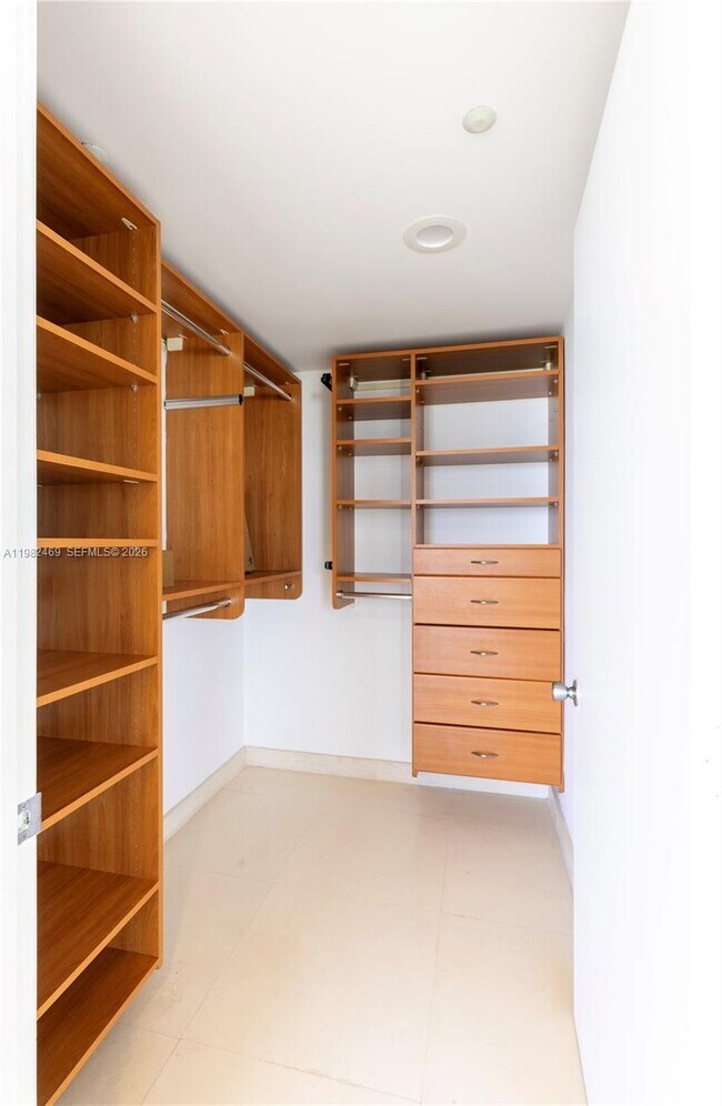 Foto del edificio - 400 Alton Rd