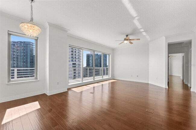 Foto del edificio - 1209 E Cumberland Ave