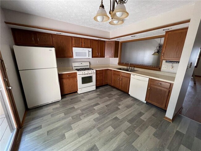 Building Photo - 1107 Barbara Dr