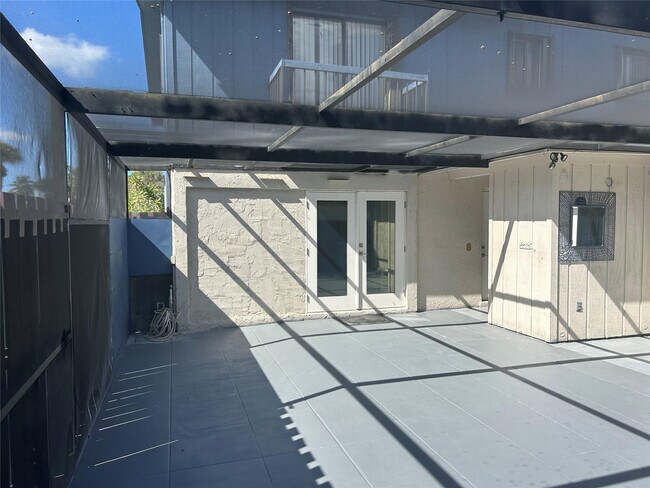 Building Photo - 4622 Holly Lake Dr