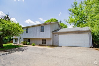 Building Photo - 213 W Winchester Rd