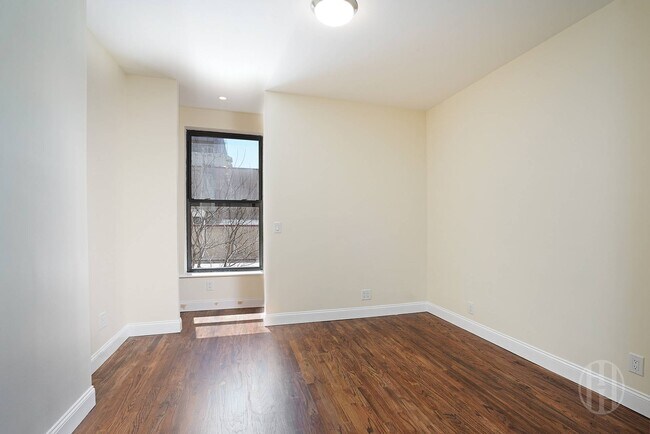 Foto del edificio - 504 E 118th St