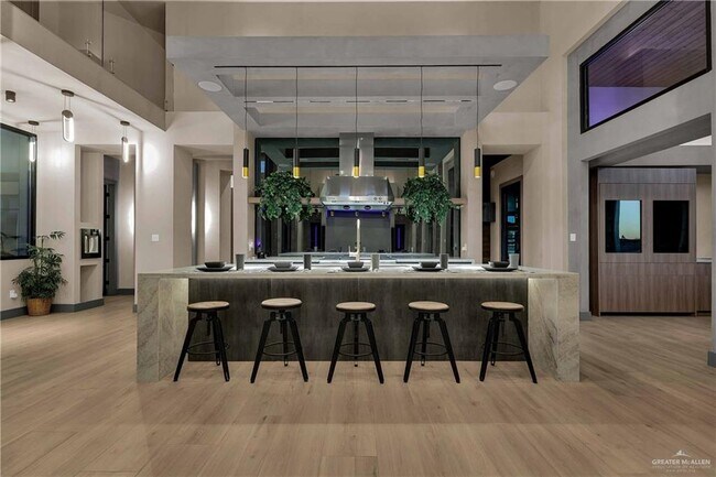 Building Photo - 4660 Estancia Pkwy