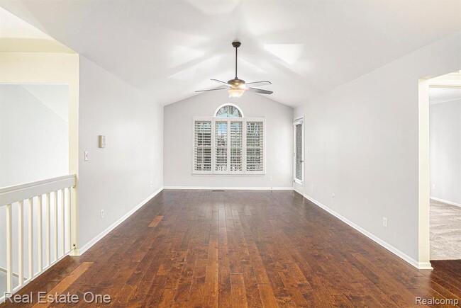 Building Photo - 44882 Marigold Dr