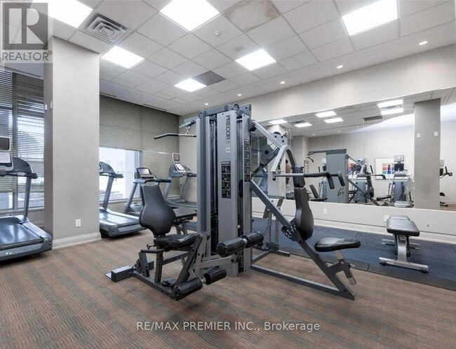 Photo du bâtiment - 5793 Yonge St