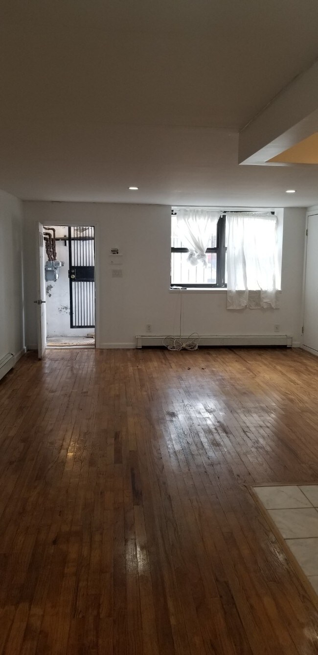 Foto del edificio - 781A Lexington Avenue