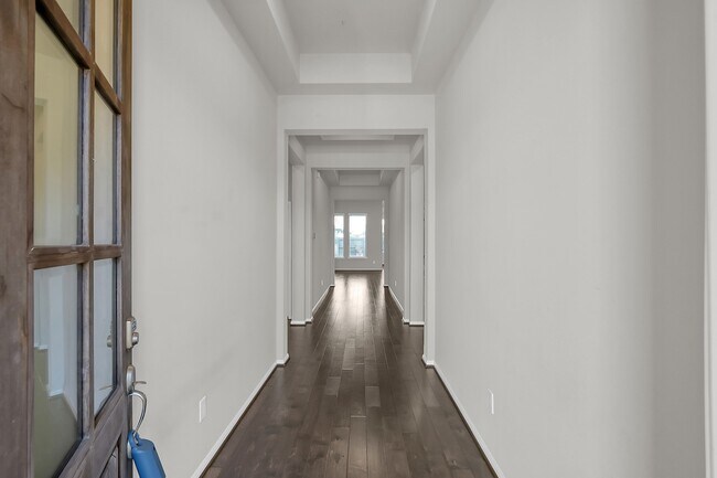 Foto del edificio - 2807 Jehlon Ln