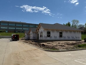 Building Photo - 5259 N River Blvd NE