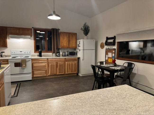 Building Photo - 3473 Richards Dr