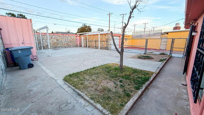 Building Photo - 3723 Memphis Ave