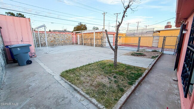 Foto del edificio - 3723 Memphis Ave