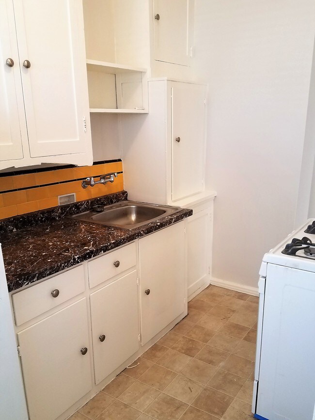 1 BDRM - Zorah Apartments